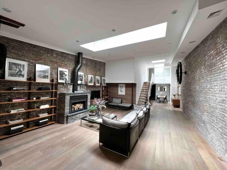 Superb Duplex Penthouse In Fidi