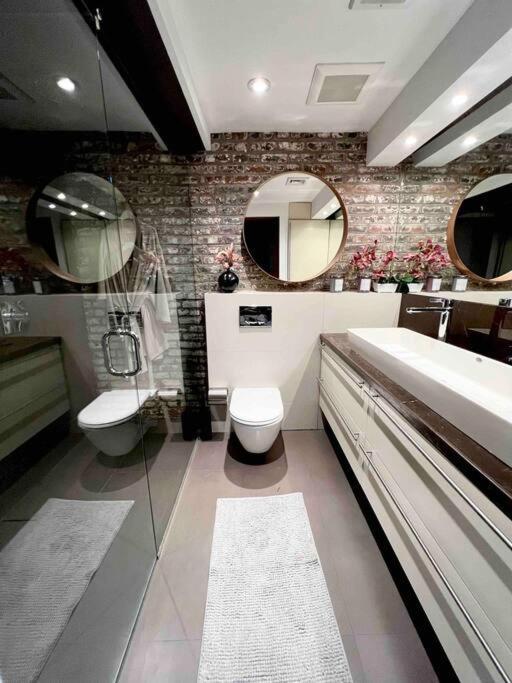 Superb Duplex Penthouse In Fidi