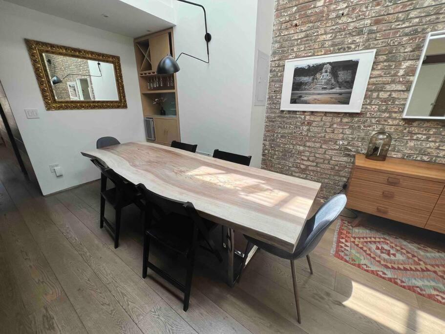 Superb Duplex Penthouse In Fidi